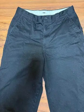 유니클로 와이드 핏 치노