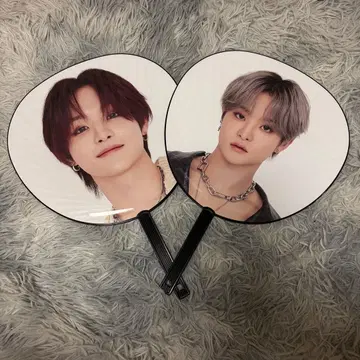 TREASURE 지훈 부채 2장 세트