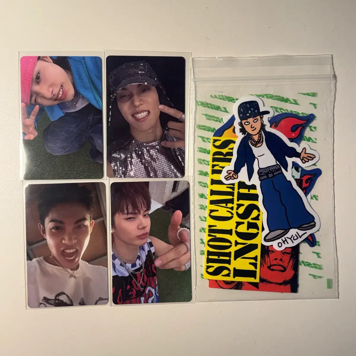 LNGSHOT STICKERS 新品未開封 封入トレカ4枚入 写真集 ロンシャ Long shot 4 photocards + album stickers bulk sell #롱샷 on Bunjang