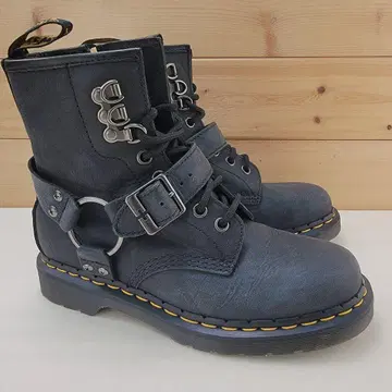 닥터마틴 1460 하드웨어 8홀 부츠 UK4 23cm
