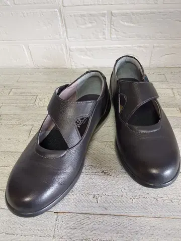 미사용급 쾌보주의 스트랩 신발 22.5EEE 블랙 경량 매직