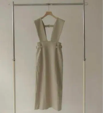 high-waist belt jumper skirt