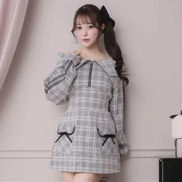 pium 레이스 라인 체크 컷 원피스