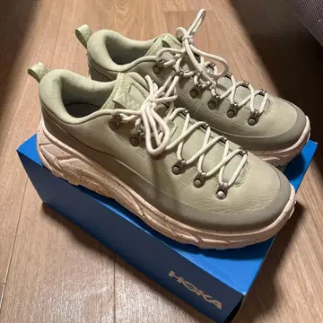 호카 U 토르 서밋 라이트 그린 스니커즈