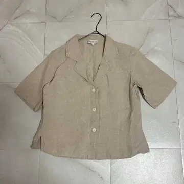 새상품급 agnes b. (아네스베) S 폴란드제 린넨 셔츠 베이지