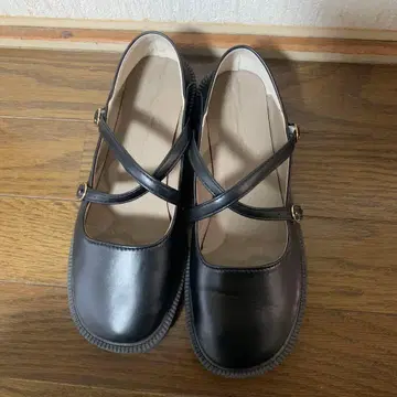 블랙 크로스 스트랩 로퍼 245 사이즈