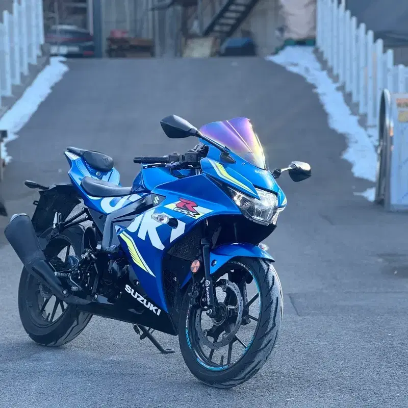 스즈키 gsx-r125cc 19년형 1만키로대 좋은금액에 판매합니다