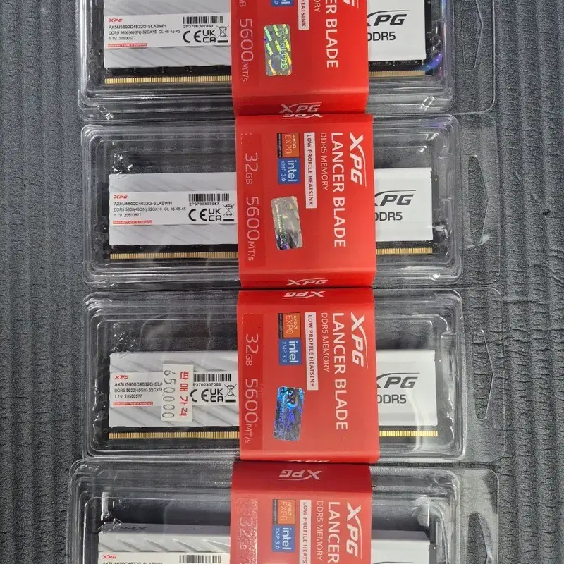 XPG 랜서블레이드 32GB DDR5 5600 화이트 미개봉