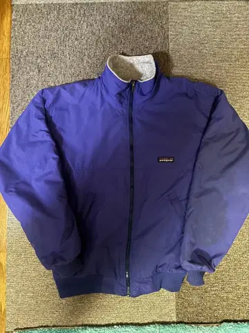 Patagonia 보라색 쉘드 신틸라 눈 없음