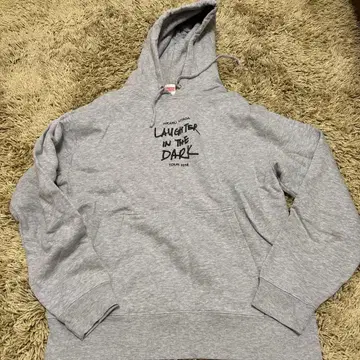 우타다 히카루 그레이 후드티 Laughter in the Dark