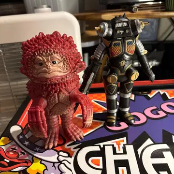 울트라맨 레어 피규어 킹조 블랙 파워드 피그몬