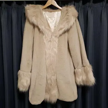 Rady 베이지 인조 모피 롱 코트