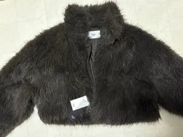 미사용 새상품 Mili affinit 인조 모피 숏 기장 더블 지퍼 자켓