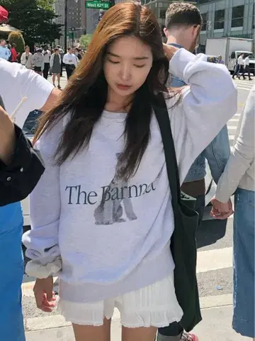 The barnnet Front Terrier Sweat Shirt