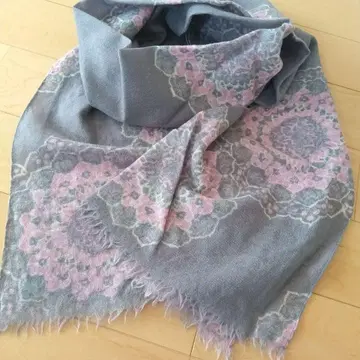 팔라스 팰리스 꽃무늬 스톨