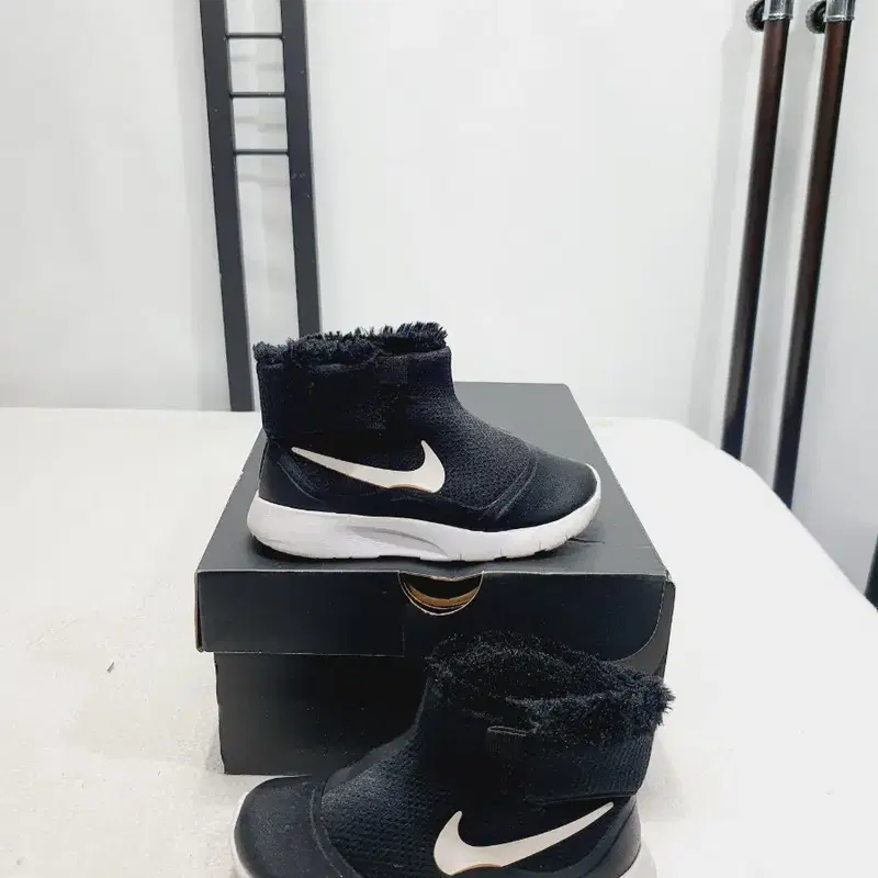 나이키 키즈 부츠 탄준 하이 방한화 블랙 160