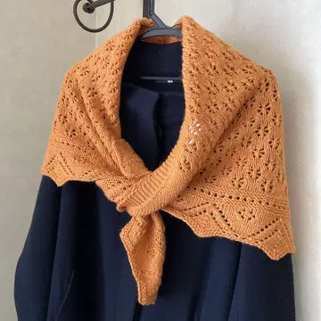 오렌지 레이스 뜨개질 숄 핸드메이드