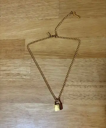 케이트 스페이드 뉴욕 골드 락 펜던트 목걸이