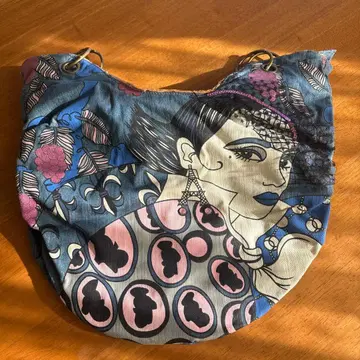 CUSTOKO BARCELONA 사연 있는 디자인 백 오샤레