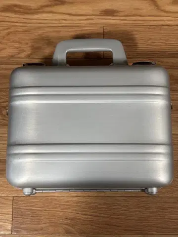 ZERO HALLIBURTON 알루미늄 케이스 실버 2way