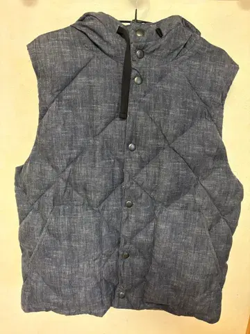 GAP PRIMALOFT 네이비 블루 다운 베스트 L 사이즈 상당