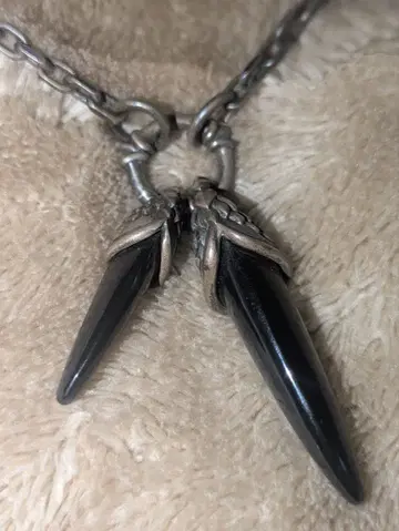 bizarre 비자르 크로우 펜던트