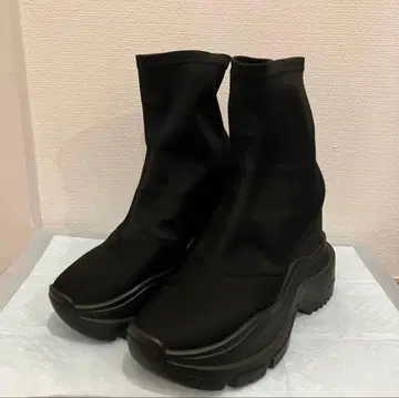 yello 블랙 부츠 S