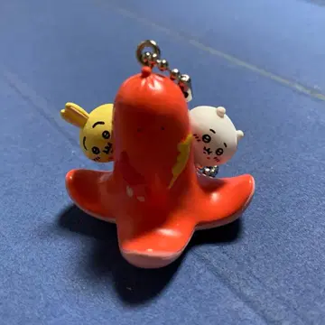 치이카와 (먼작귀) 토끼 소시지 키링 타베모노 가챠
