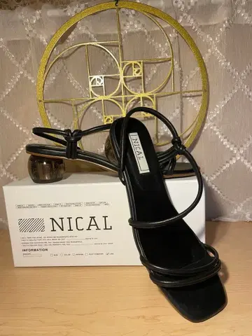 NICAL 내로우 스트랩 클리어 힐 샌들
