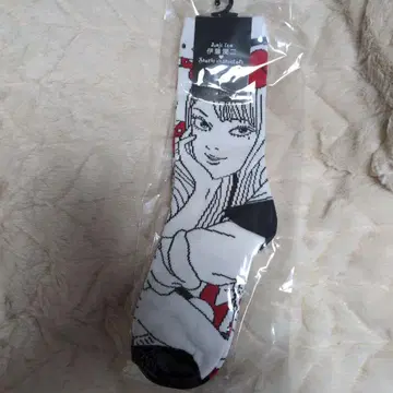 이토 준지 x 산리오 양말 갸루 토미에 헬로키티 23-25