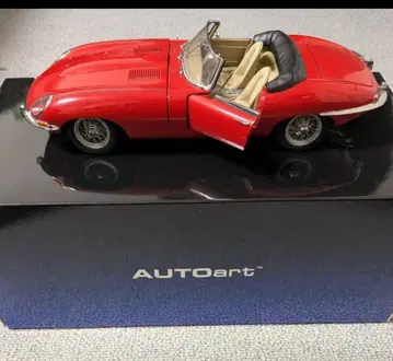 오토아트 1/18 스케일 Jaguar E-type Roadster
