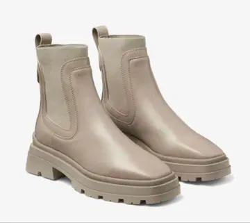 새상품급 새상품급 지미추 스무스 가죽 앵클부츠 사이즈 35