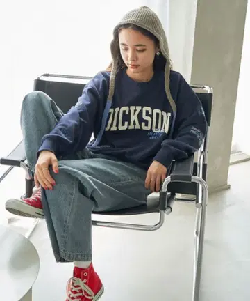 프릭스스토어 자수 트레이닝복 카와구치 하루나 착용