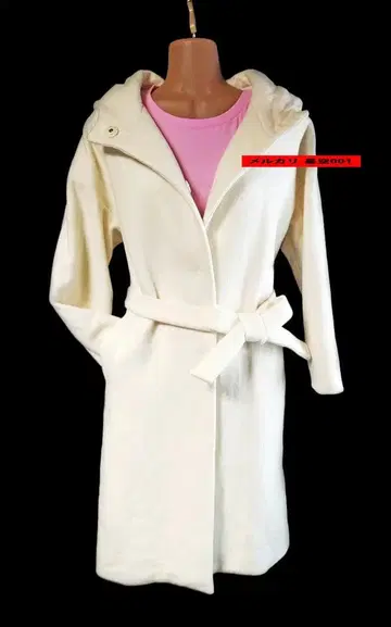 LIMITLESS LUXURY 화이트 컬러 울 코트 리미트리스 럭셔리