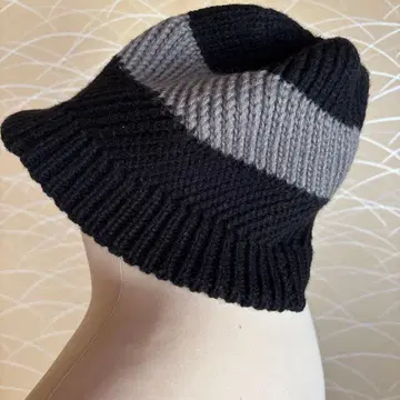 파타고니아 스트라이프 니트 모자 챙 부착