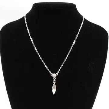 새상품급 SWAROVSKI 스와로브스키 목걸이 마키스컷 실버 컬러