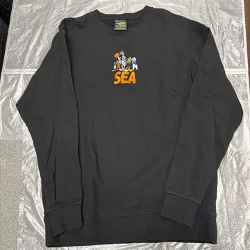 WIND AND SEA x Space jam 콜라보 맨투맨