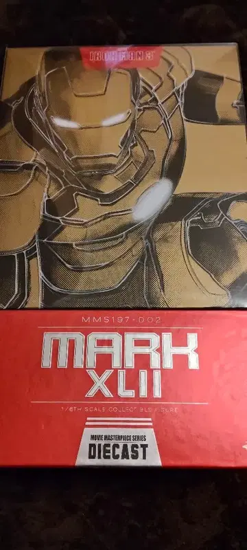 핫토이즈 아이언맨 마크42