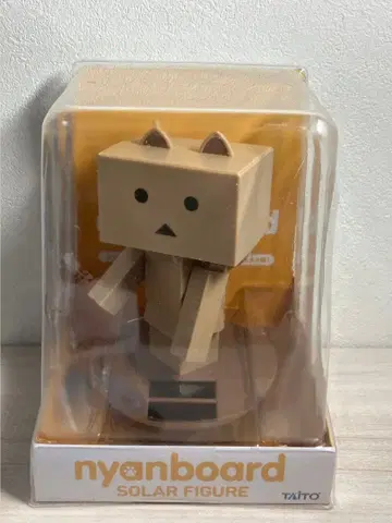 요츠바랑! 냥보 흔들흔들 꼬리 솔라 피규어