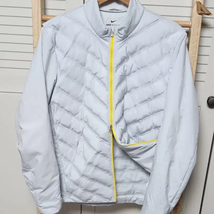 nike hyperadapt jacket