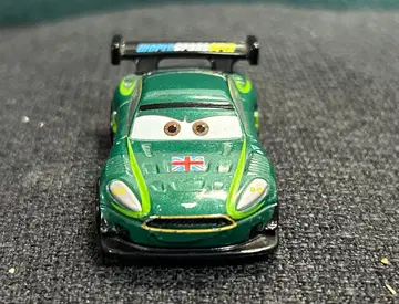 토미카 카즈 나이젤 기어쓰리