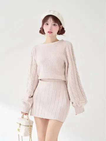 하트 오픈 니트 미니 원피스 / FL