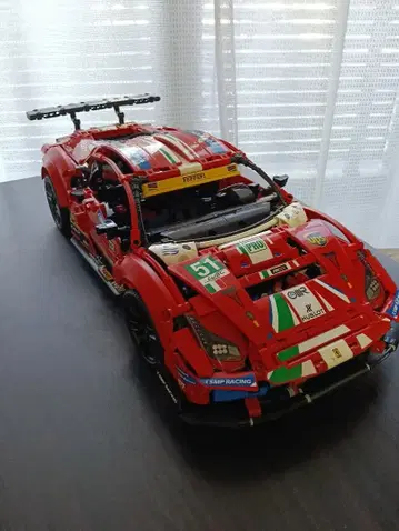 LEGO 테크닉 Ferrari 488 GTE 42125