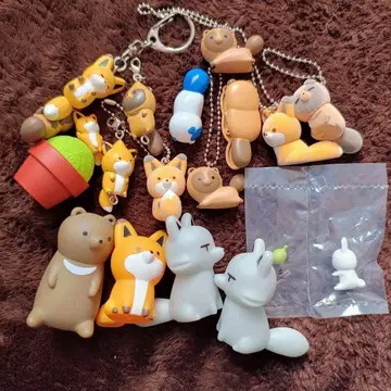 너구리와 여우 캐릭터 키링 피규어 세트