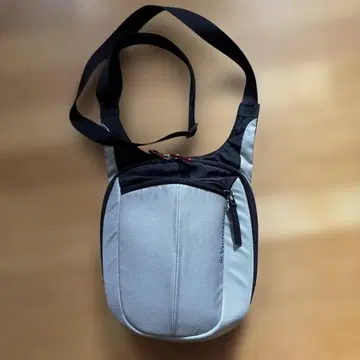 빅토리녹스 남성용 미니백