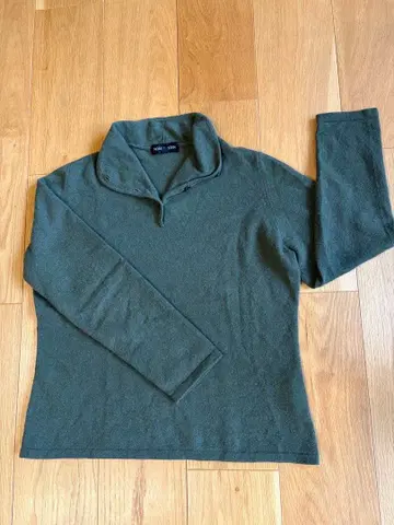 캐시미어 NOIVAN-STENI 노이반-슈타인 하이넥 스웨터