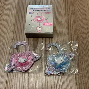 산리오 캐릭터즈 시크릿 카라비너 플래닛 챠미키티