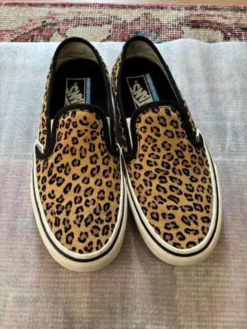 VANS 레오파드 무늬 스니커즈 슬립온