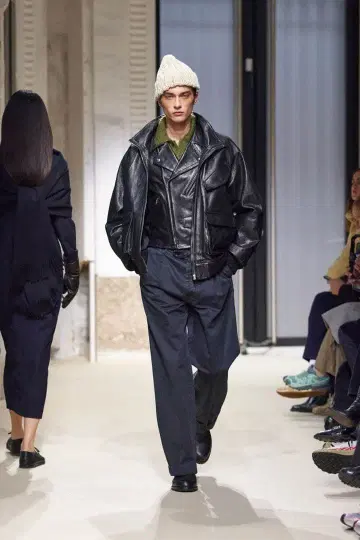 AURALEE 25AW LAMB LEATHER ZIP BLOUSON