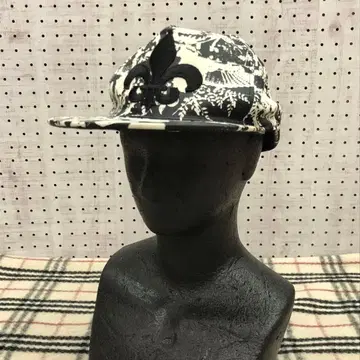 SWAG 스트릿 락 구제 의류 잡화 백합 문장 패턴 자수 스냅백 캡